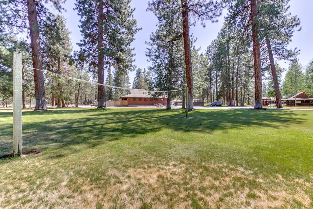 Family-Friendly Home with Fireplaces, Firepit, Gas Grill, Free WiFi, Central AC