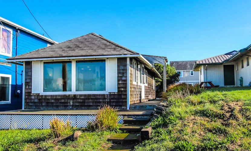 Oceanfront Home with Ocean Views - Walking Distance to Eateries and Shops