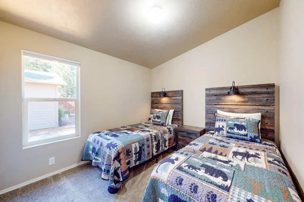 Paws & Pines Sunriver Escape