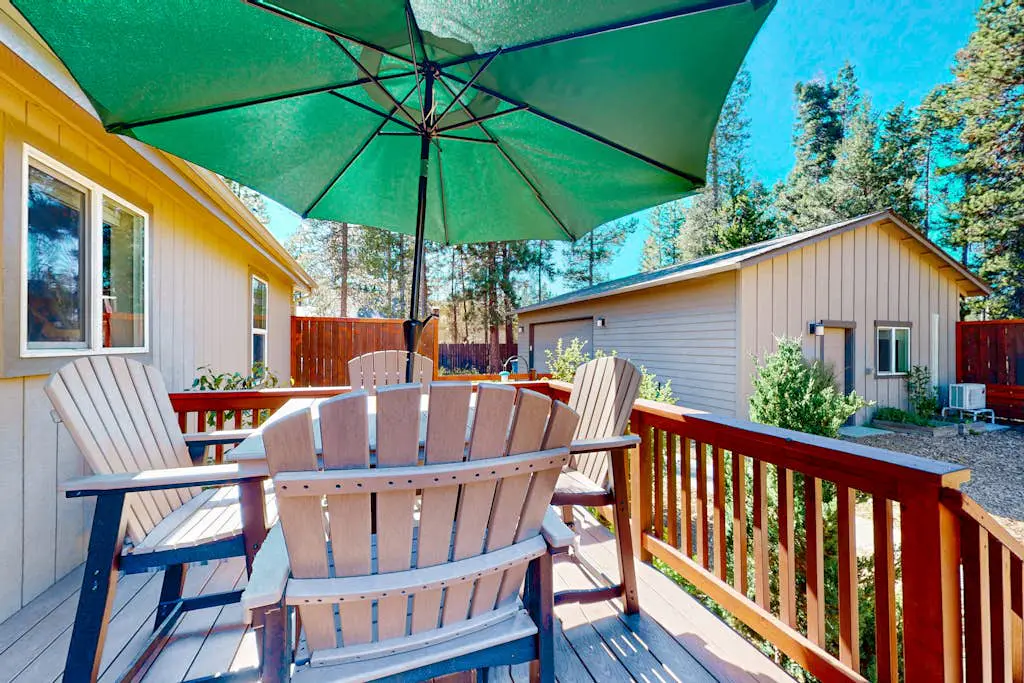 Paws & Pines Sunriver Escape