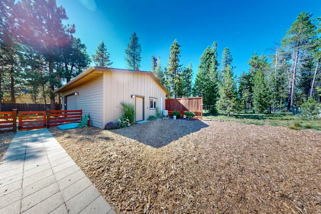 Paws & Pines Sunriver Escape