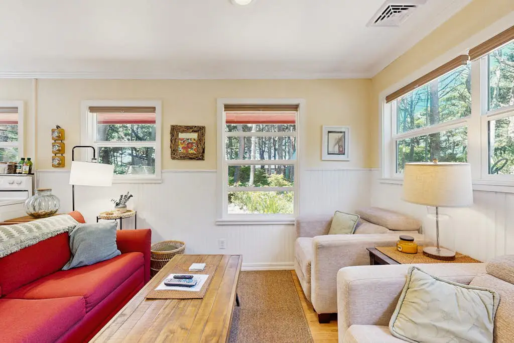 Woodland Cottage by the Sea