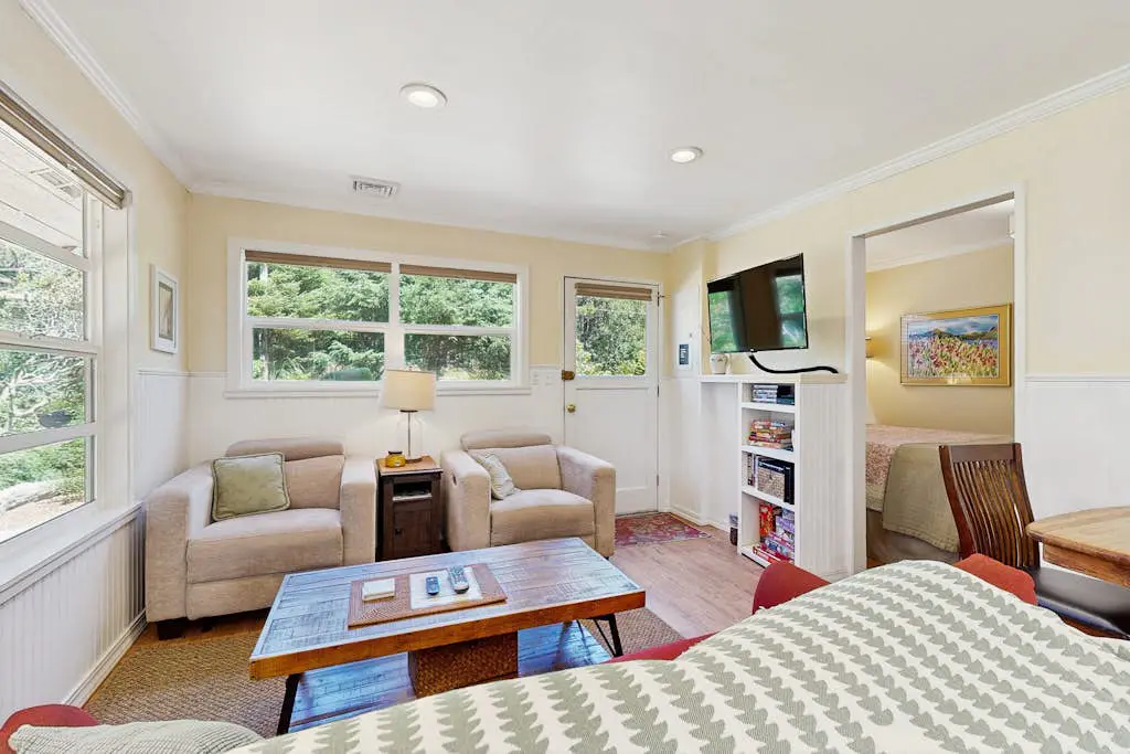 Woodland Cottage by the Sea