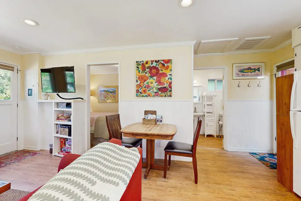 Woodland Cottage by the Sea