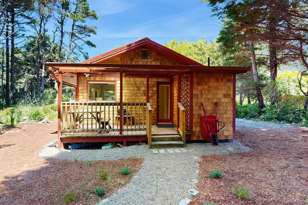 Woodland Cottage by the Sea