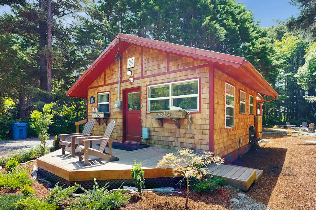 Woodland Cottage by the Sea