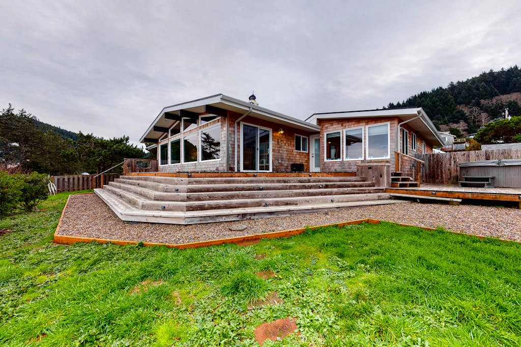 Oceanfront House with Private Hot Tub & Beach Access - Dog-Friendly