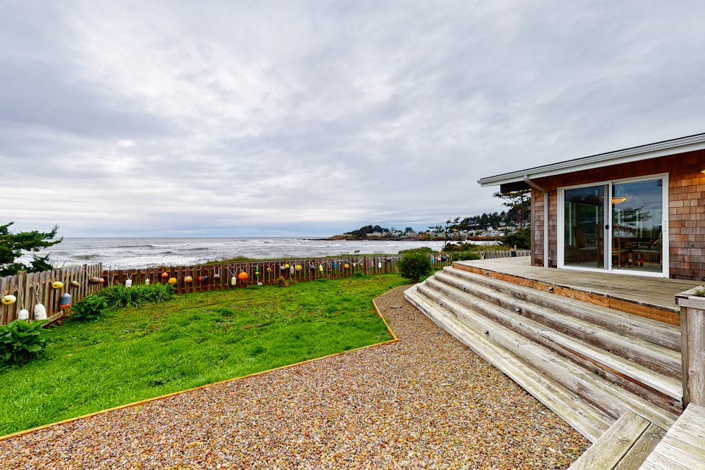 Oceanfront House with Private Hot Tub & Beach Access - Dog-Friendly