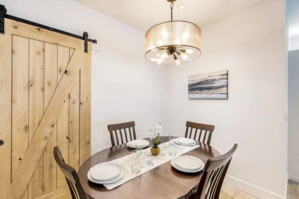 Sunny apartments with fireplace, partial ocean views, washer&dryer, grill & AC