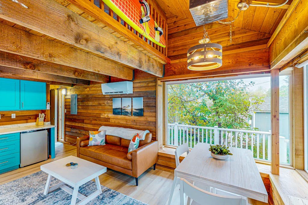 Cozy home with loft, steps to ocean, with workspace and streaming