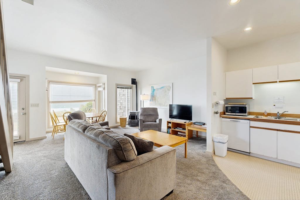 Near Beach Condo with Lovely  Ocean Views- Dogs OK