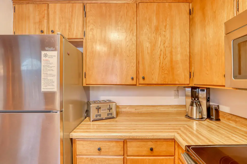 Cozy Family Cabin with Hot Tub, Bikes, Dog-Friendly, Free WIFI with SHARC passes