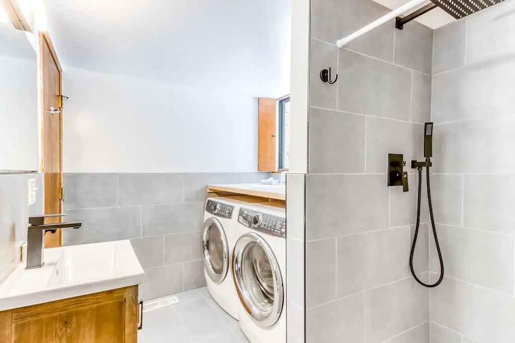 Cozy Family Cabin with Hot Tub, Bikes, Dog-Friendly, Free WIFI with SHARC passes