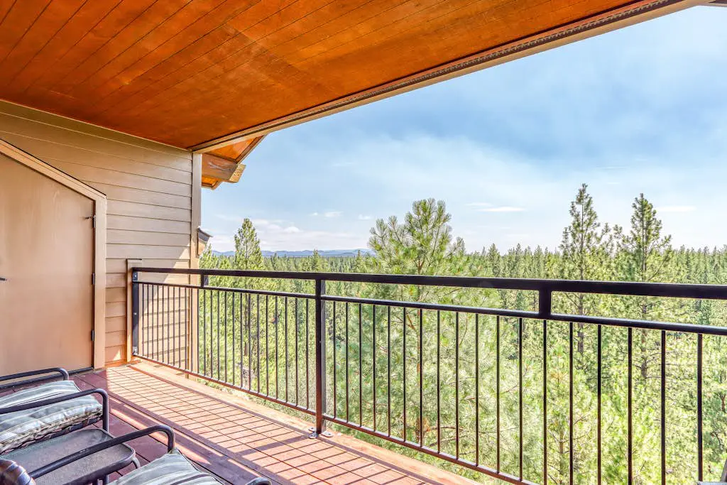 Tree Top Retreat