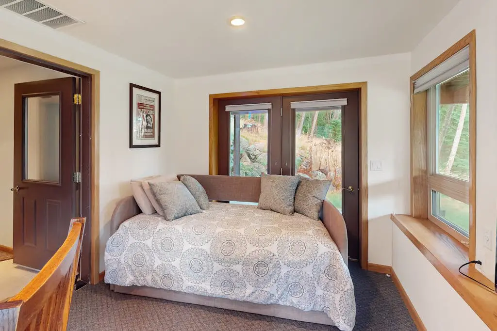 Nature's Perfect Retreat - Wallowa Lookout - Stunning Views, Cozy Comfort