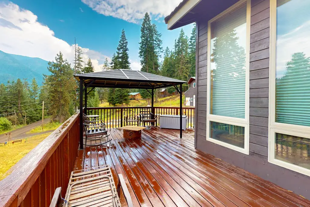 Nature's Perfect Retreat - Wallowa Lookout - Stunning Views, Cozy Comfort