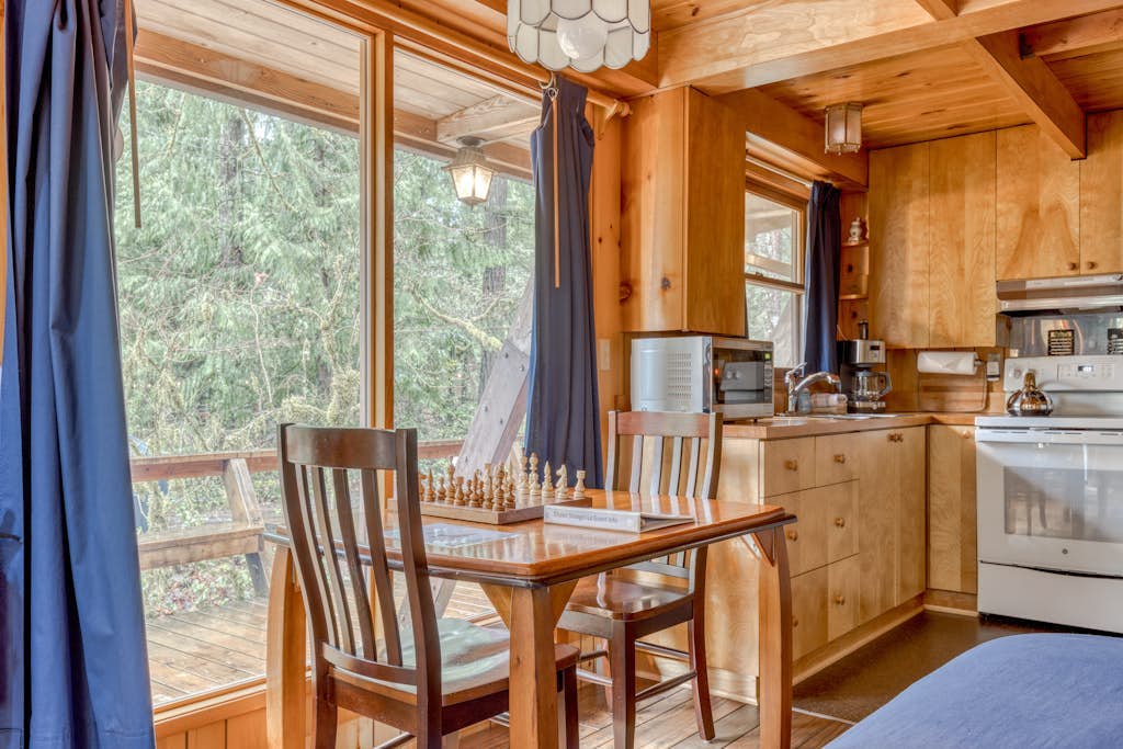 Intimate dog-friendly retreat with free WiFi, wood stove, & gas grill