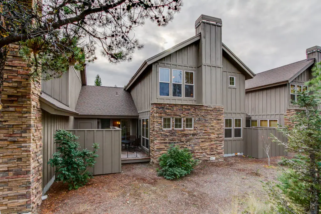 23 Fremont Crossing