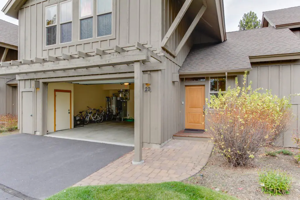 23 Fremont Crossing