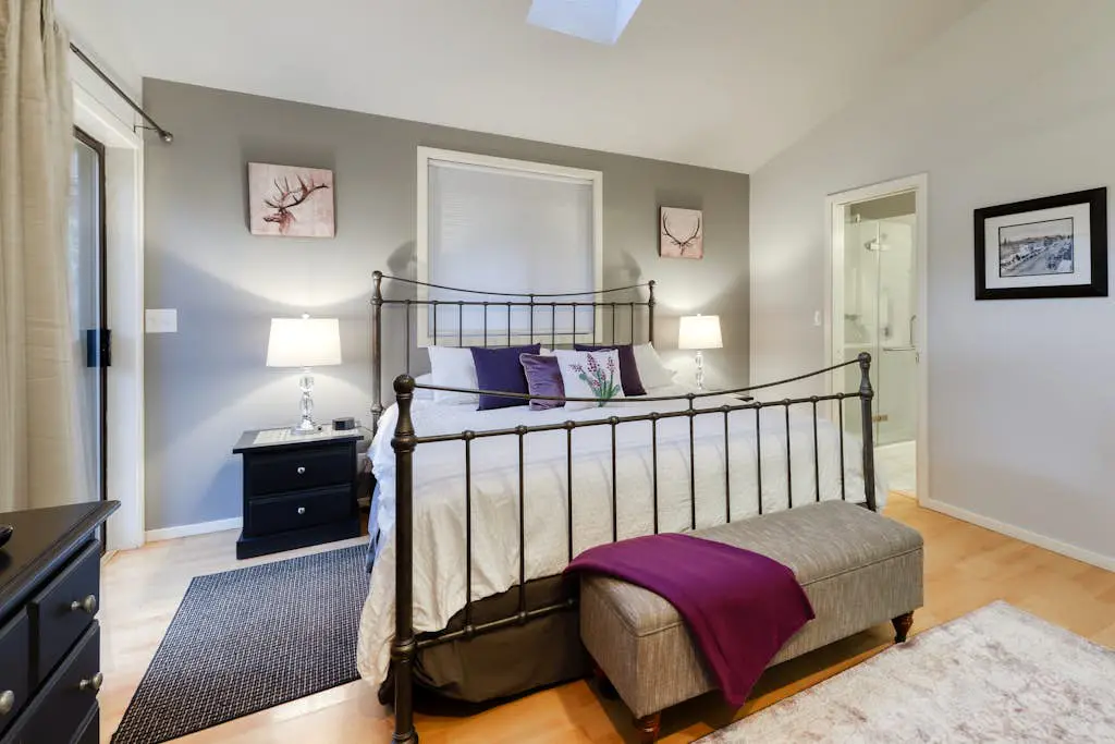 Perfectly Placed Plum Cottage
