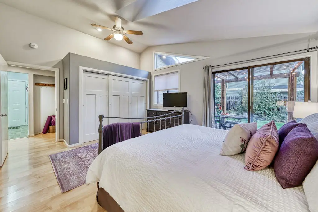 Perfectly Placed Plum Cottage