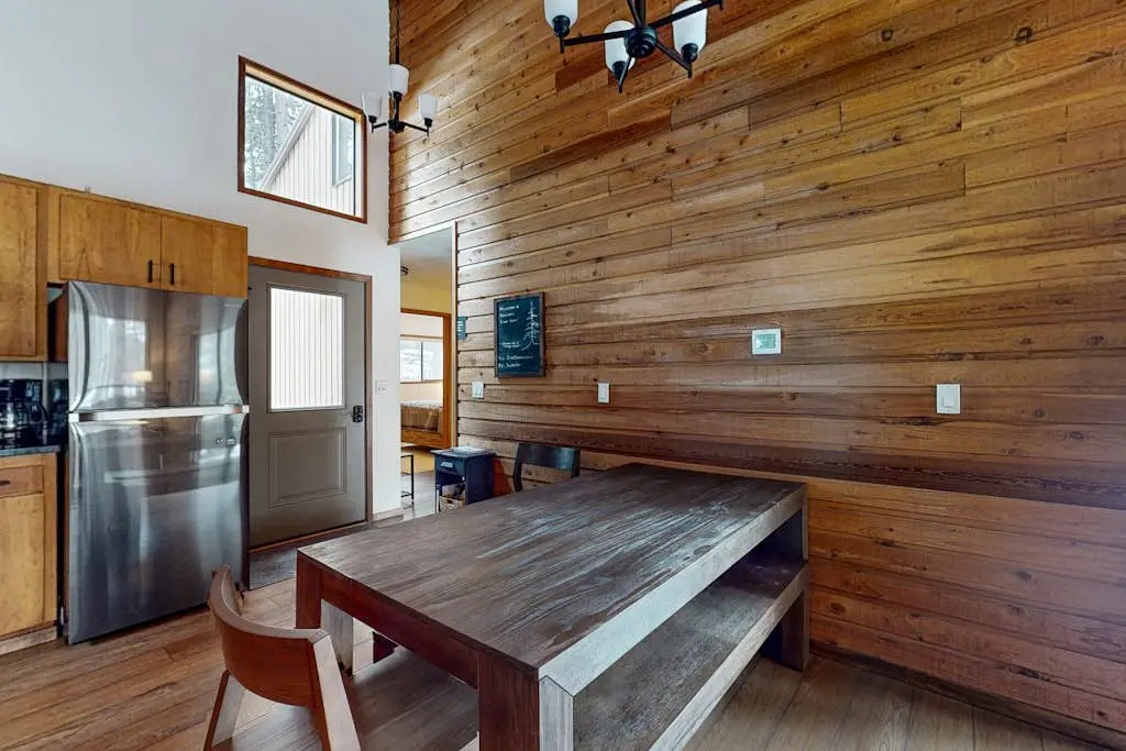 Dog-friendly house with pool, hot tub, fitness room, fireplace, grill, & deck