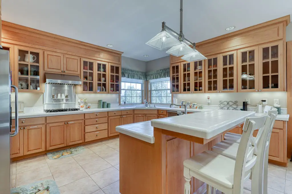Charming home on golf course with shared pool, hot tub & resort amenities