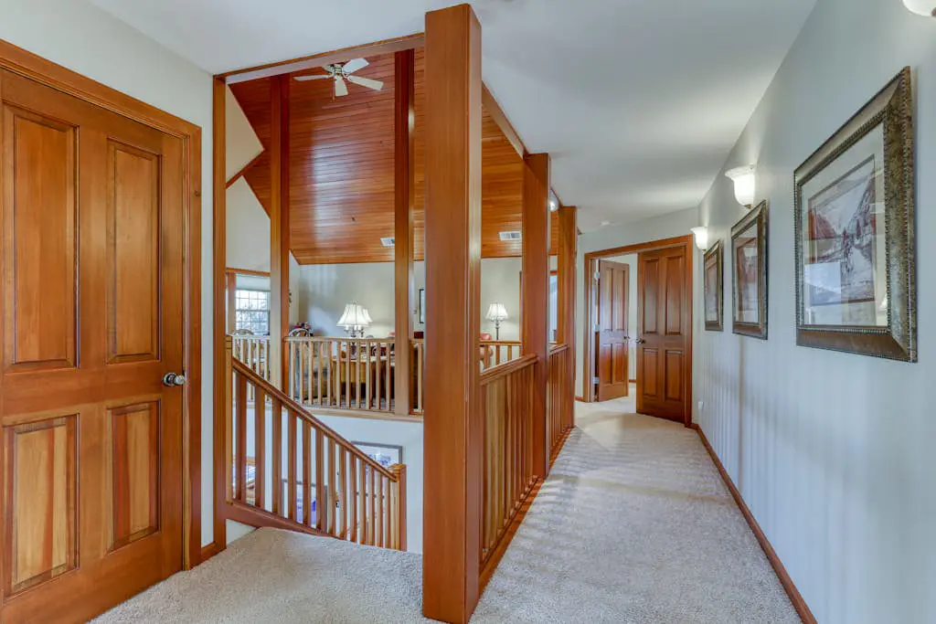 Charming home on golf course with shared pool, hot tub & resort amenities