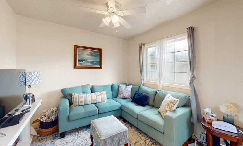 Charming, dog-friendly cottage w/private gas grill, free WiFi, yard, and firepit