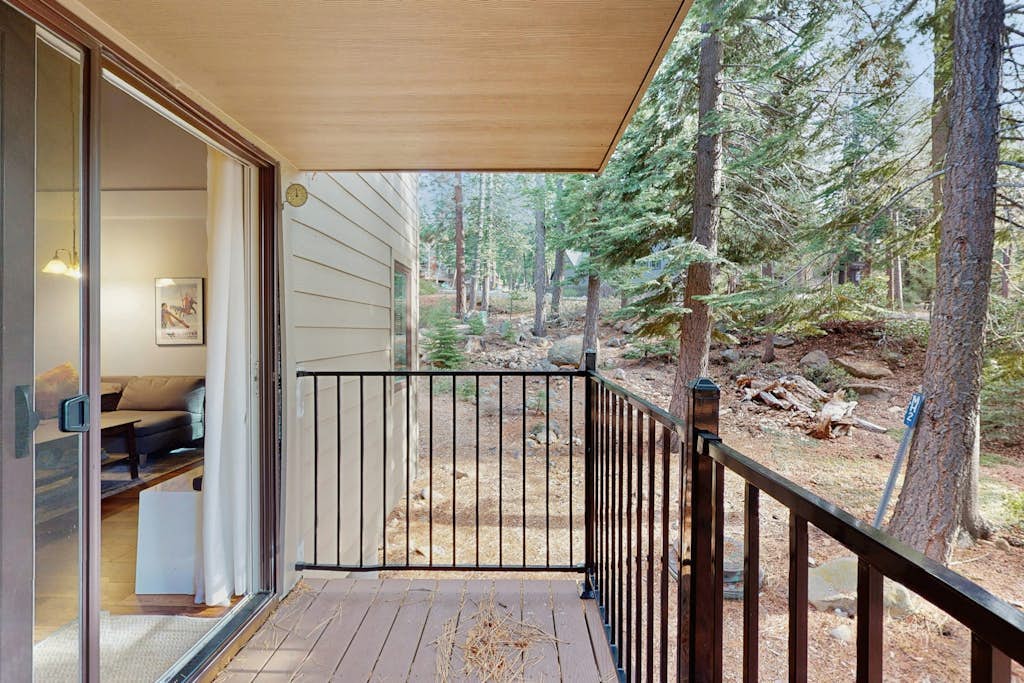 Cute condo with shared pool, hot tub and tennis