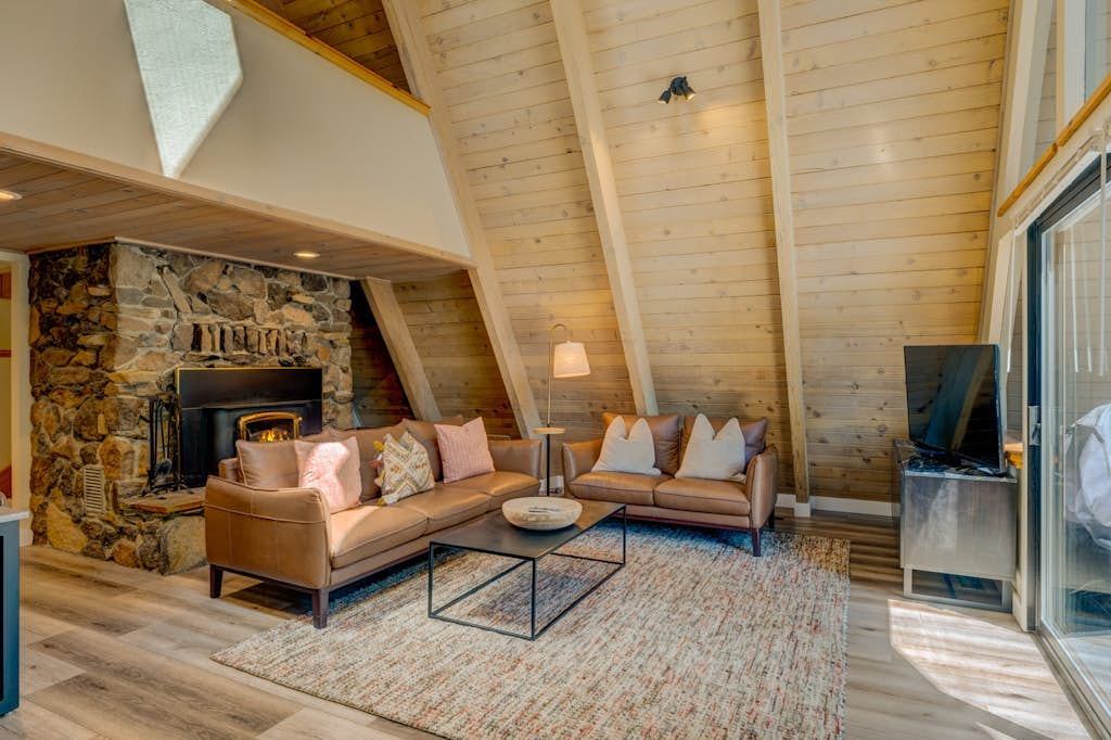 A-frame home w/large deck, game room, wood fireplace & near the lake - dogs ok