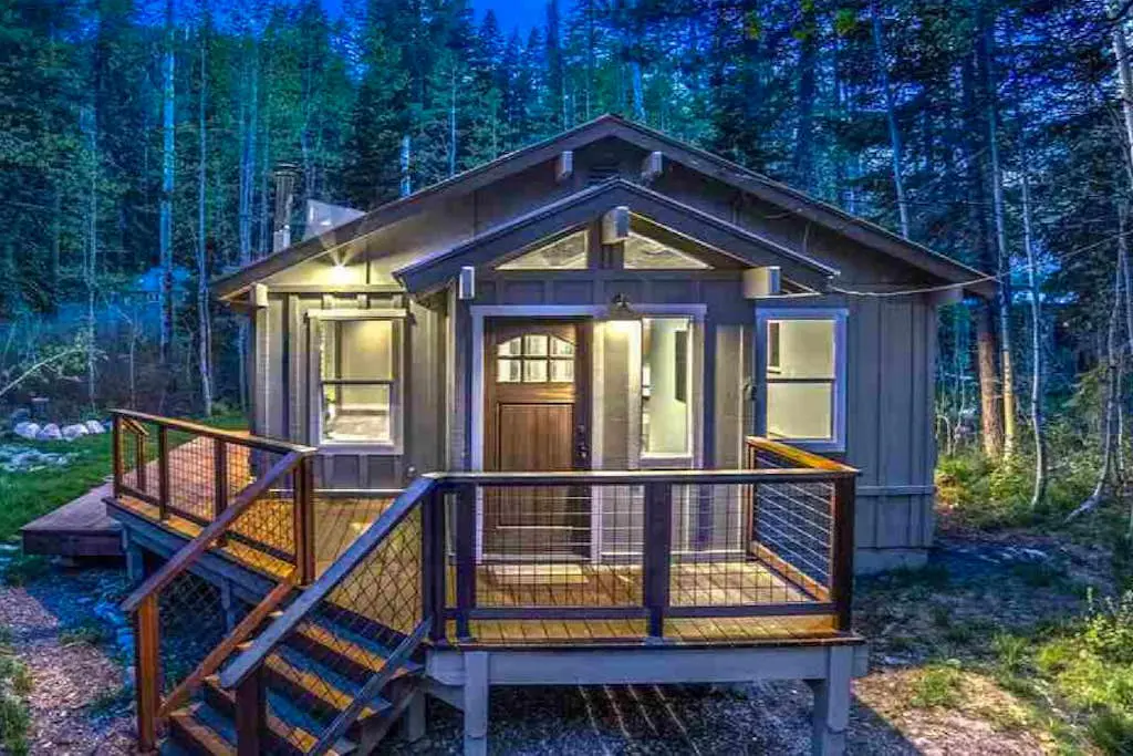 with private hot tub - dog-friendly