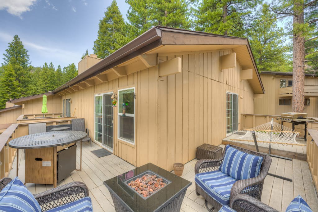 Dog-friendly mountain getaway near skiing & lake w/water views & private balcony