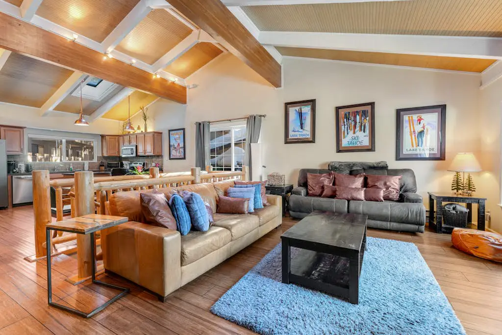 Linda's Lakehouse