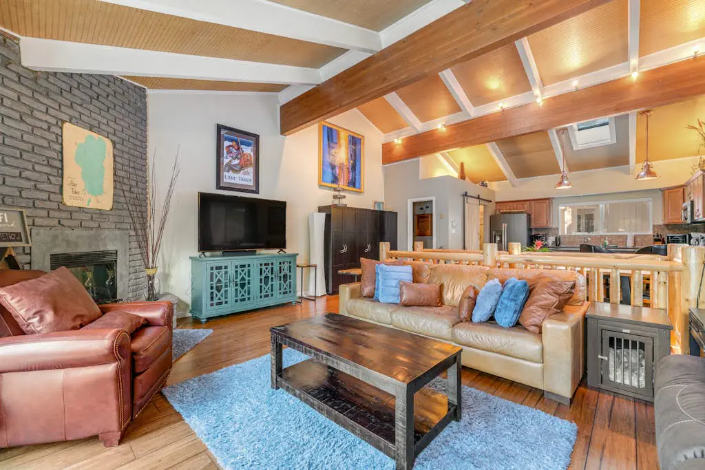 Linda's Lakehouse