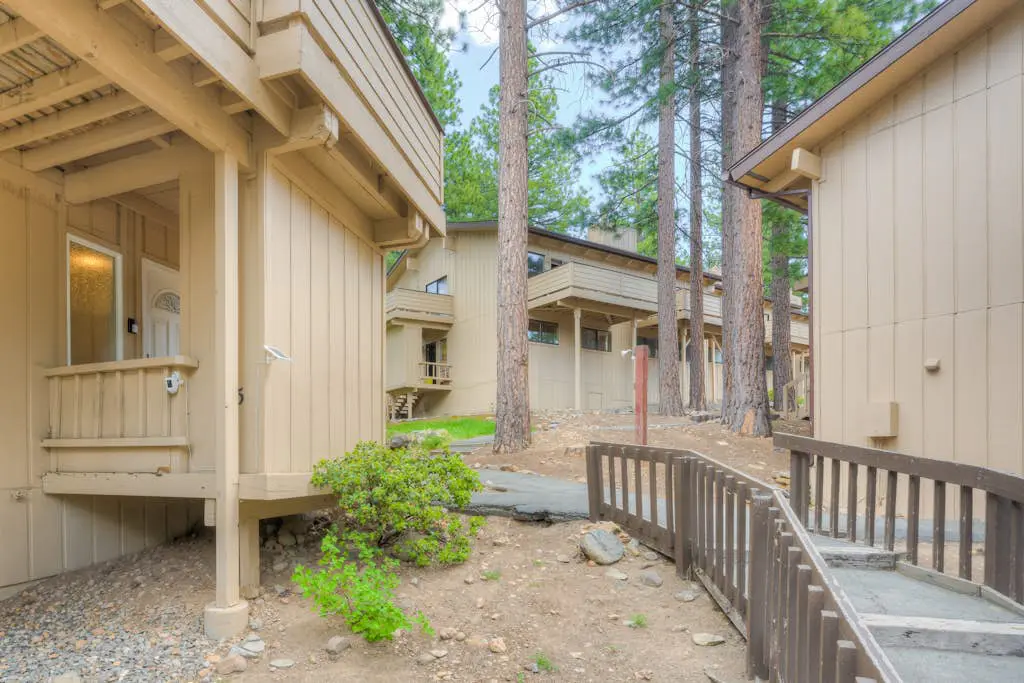 Linda's Lakehouse