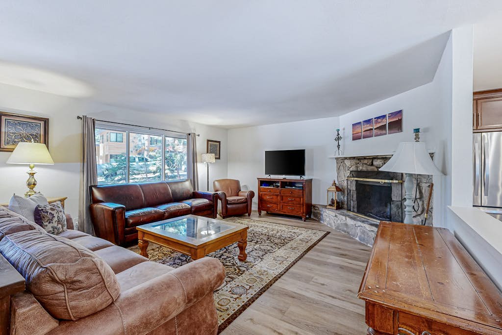 Quiet mountain home with game room & fireplace - near scenic trails & ski slopes