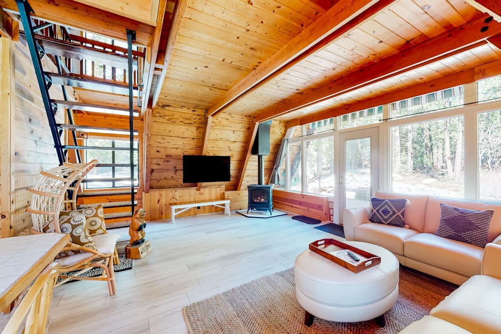 Dog-friendly A-frame cabin with 2 decks & fireplace - walk to the beach