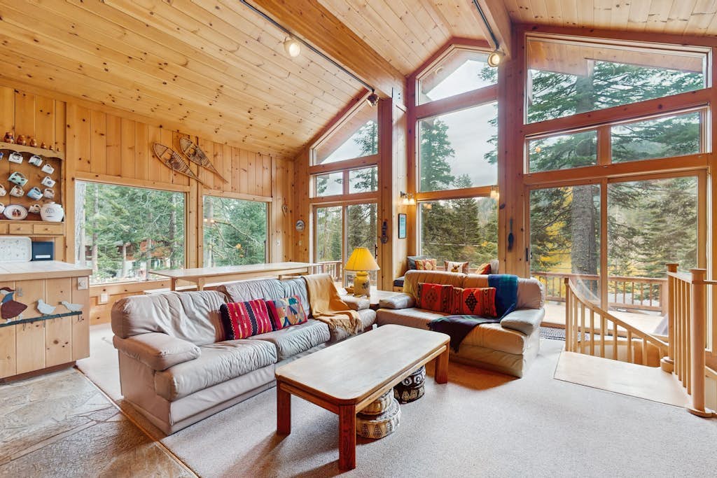Bear Creek Pond Chalet