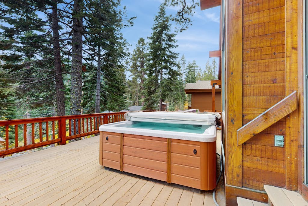 Bear Creek Pond Chalet
