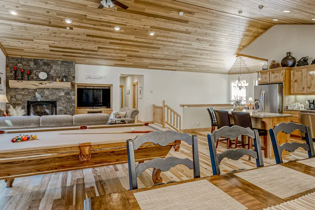 Inviting spacious home with fireplace, deck, hot tub, full kitchen, & W&D