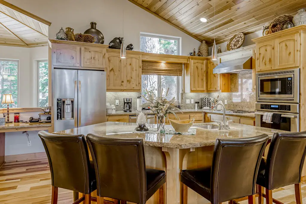 Inviting spacious home with fireplace, deck, hot tub, full kitchen, & W&D