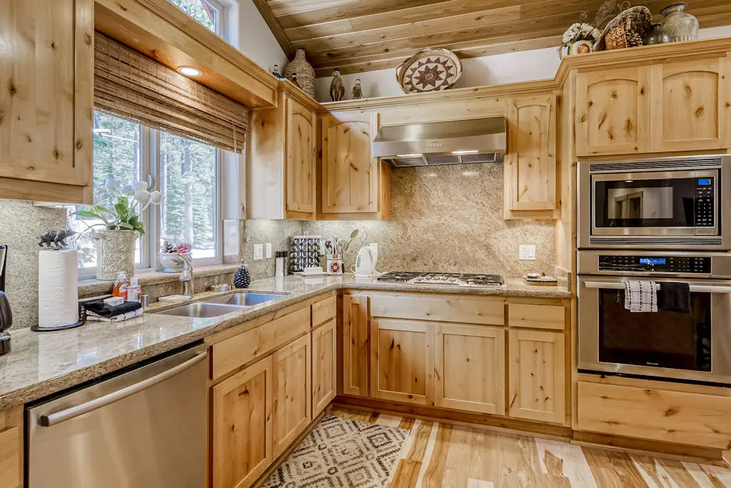 Inviting spacious home with fireplace, deck, hot tub, full kitchen, & W&D