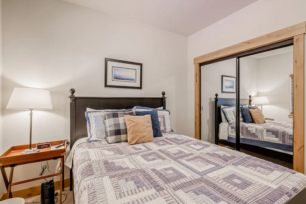 Inviting spacious home with fireplace, deck, hot tub, full kitchen, & W&D
