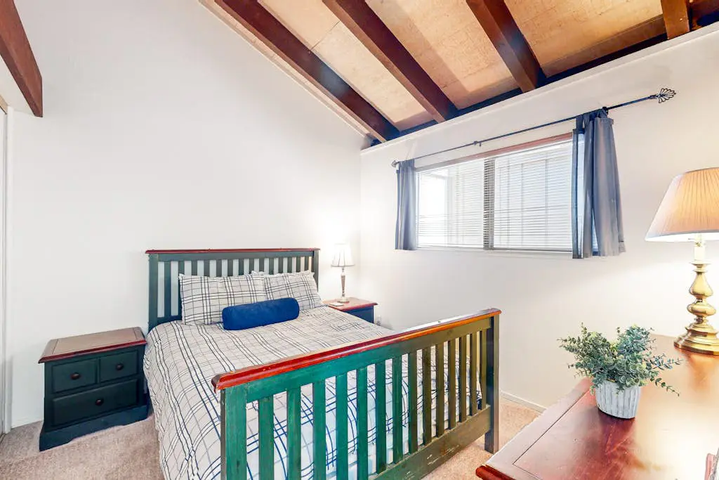 Two-Level Condo with Shared Outdoor Pool, Free WiFi, Fireplace, & washer&dryer