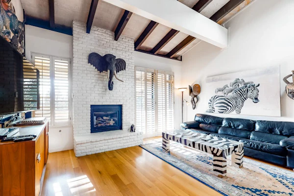 Unique Condo with WiFi, Gas Fireplace, 2 Balconies, Shared Pool, Deck, Private W&D