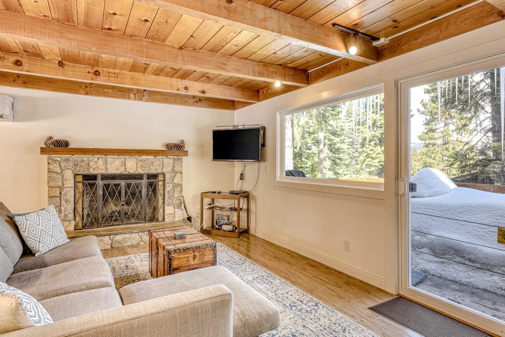 Quiet Neighborhood - Lake Retreat W/ Stunning Views, New Deck, Easy Ski Access