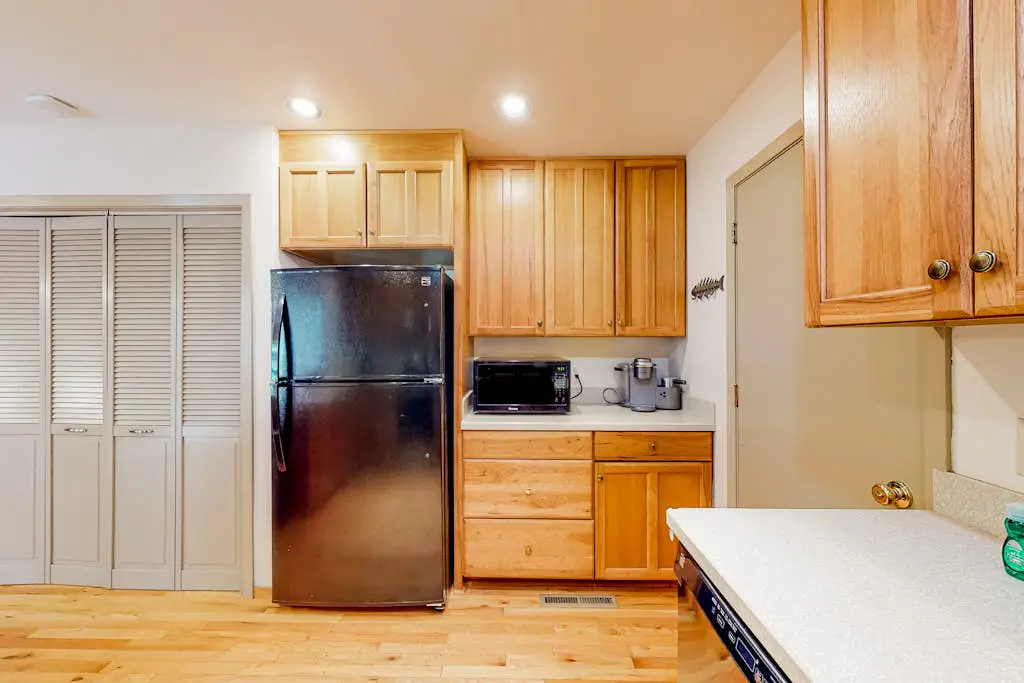 Relaxing house with WiFi, gas fireplace, & washer&dryer