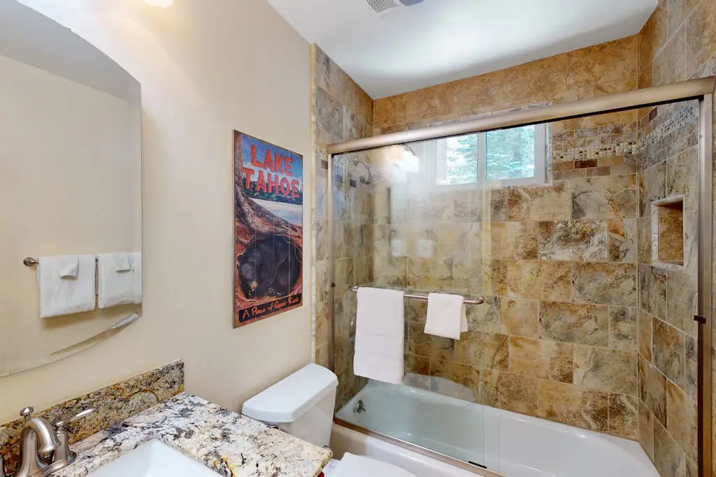 Charming condo with high-speed WiFi, pellet stove, pool, & games