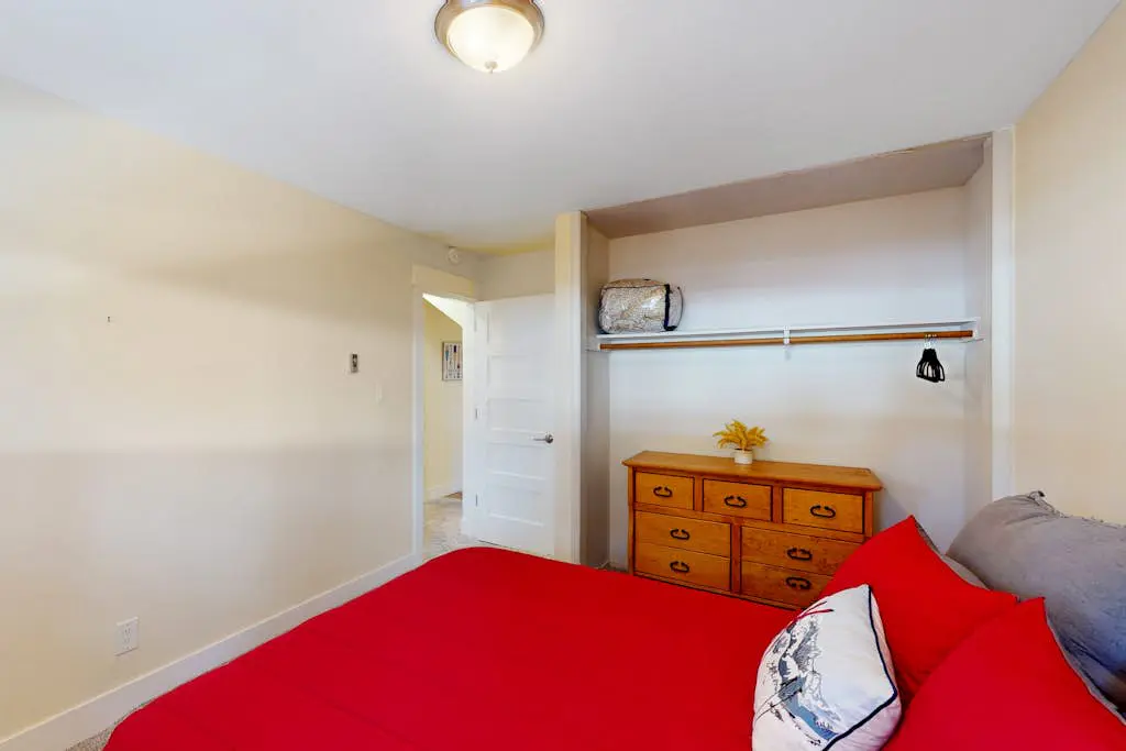 Charming condo with high-speed WiFi, pellet stove, pool, & games